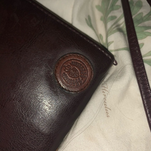 NWOT 4/30 Minimalism Leather Burgundy Side Bag✨ - Picture 4 of 8